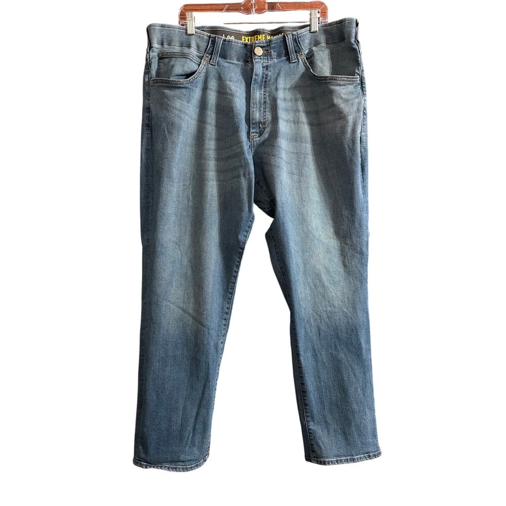 Lee Men's Light Wash Extreme Motion Athletic Fit Denim Jeans Size 44W 32L 44x32